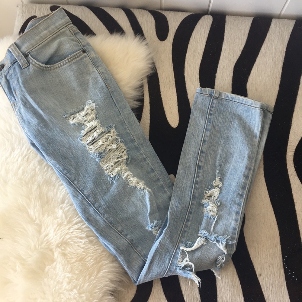 LF CarMar Distressed Jeans